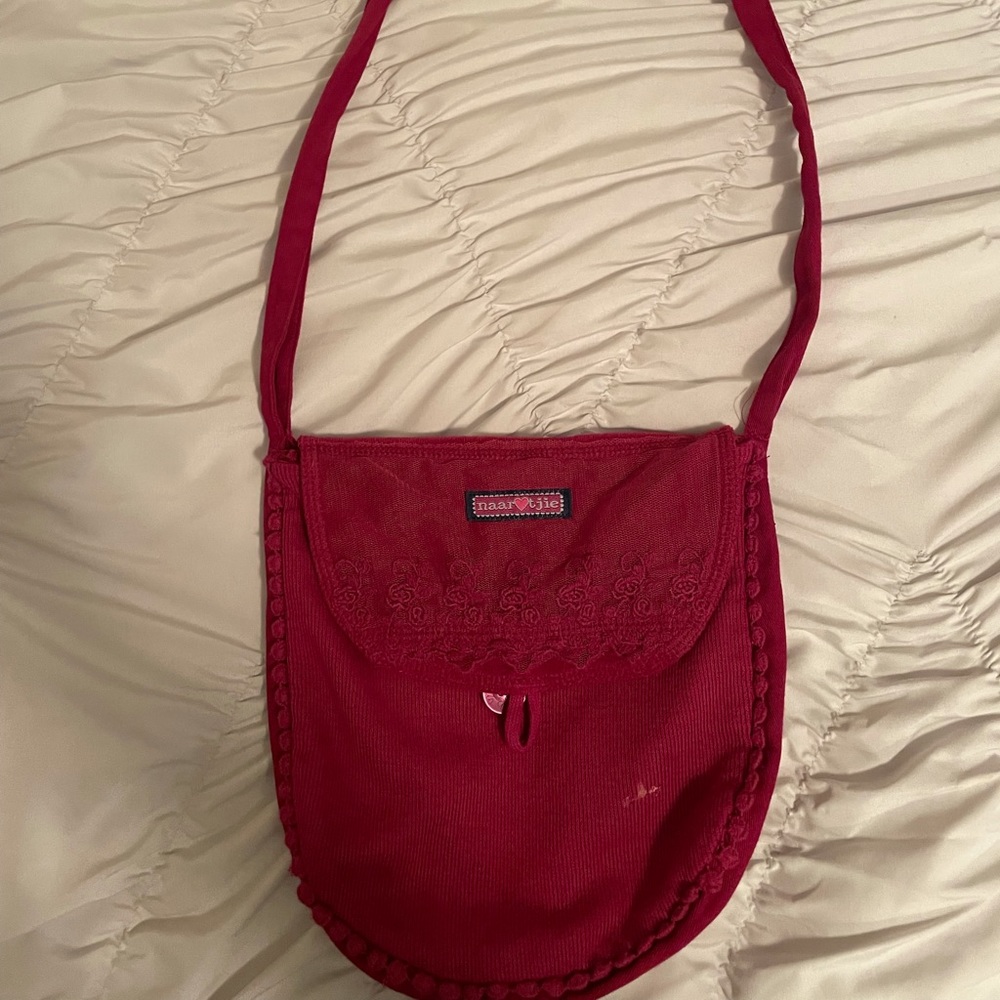 Magenta small purse with one pocket